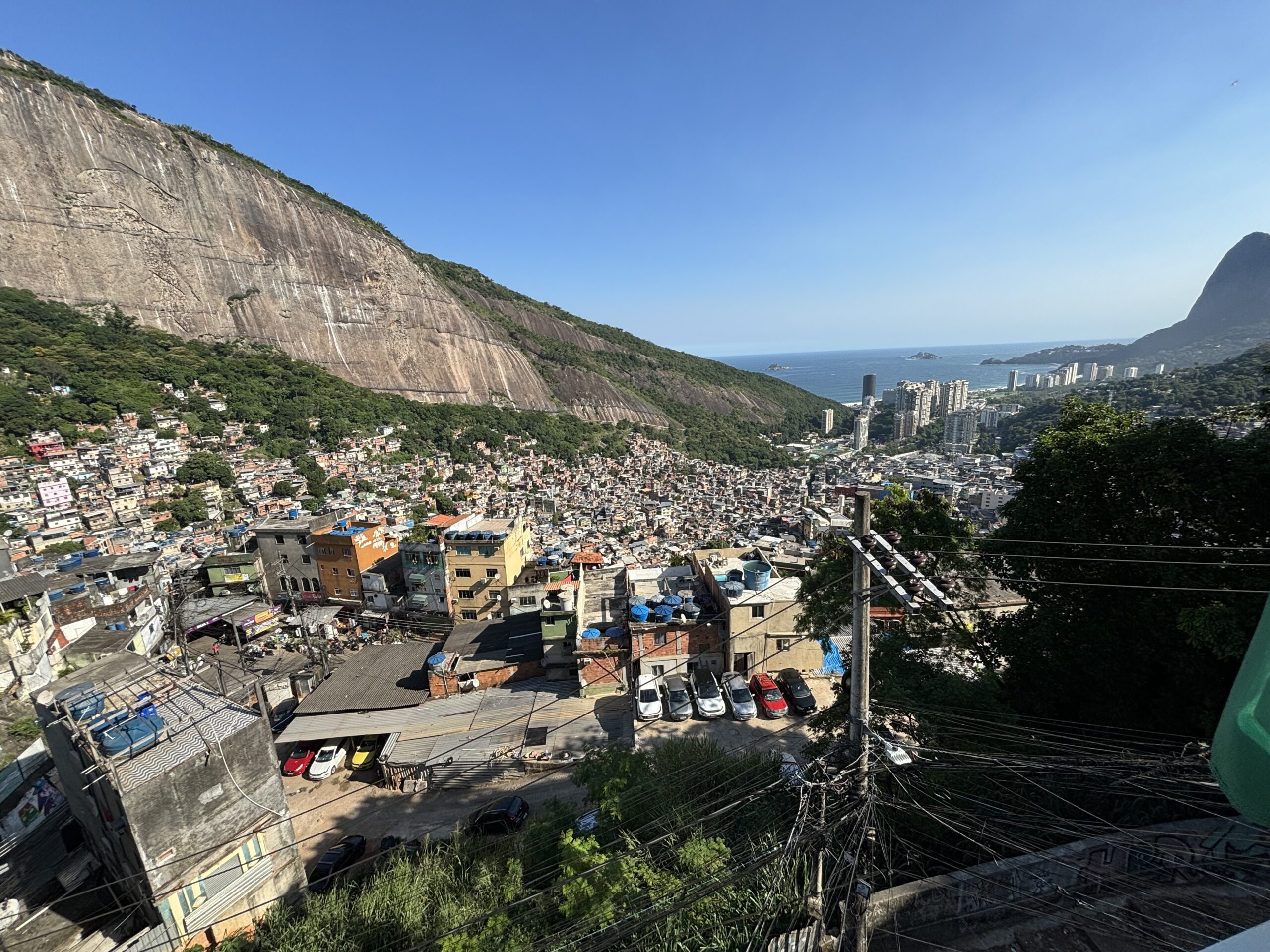 リオデジャネイロに行くならブラジルの貧困街ファベーラに行こう せかろぐ